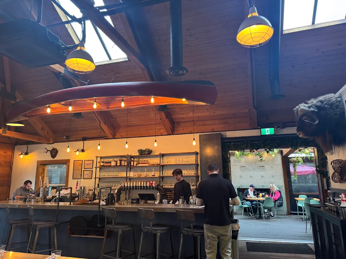 Vibe, Trading Post Eatery