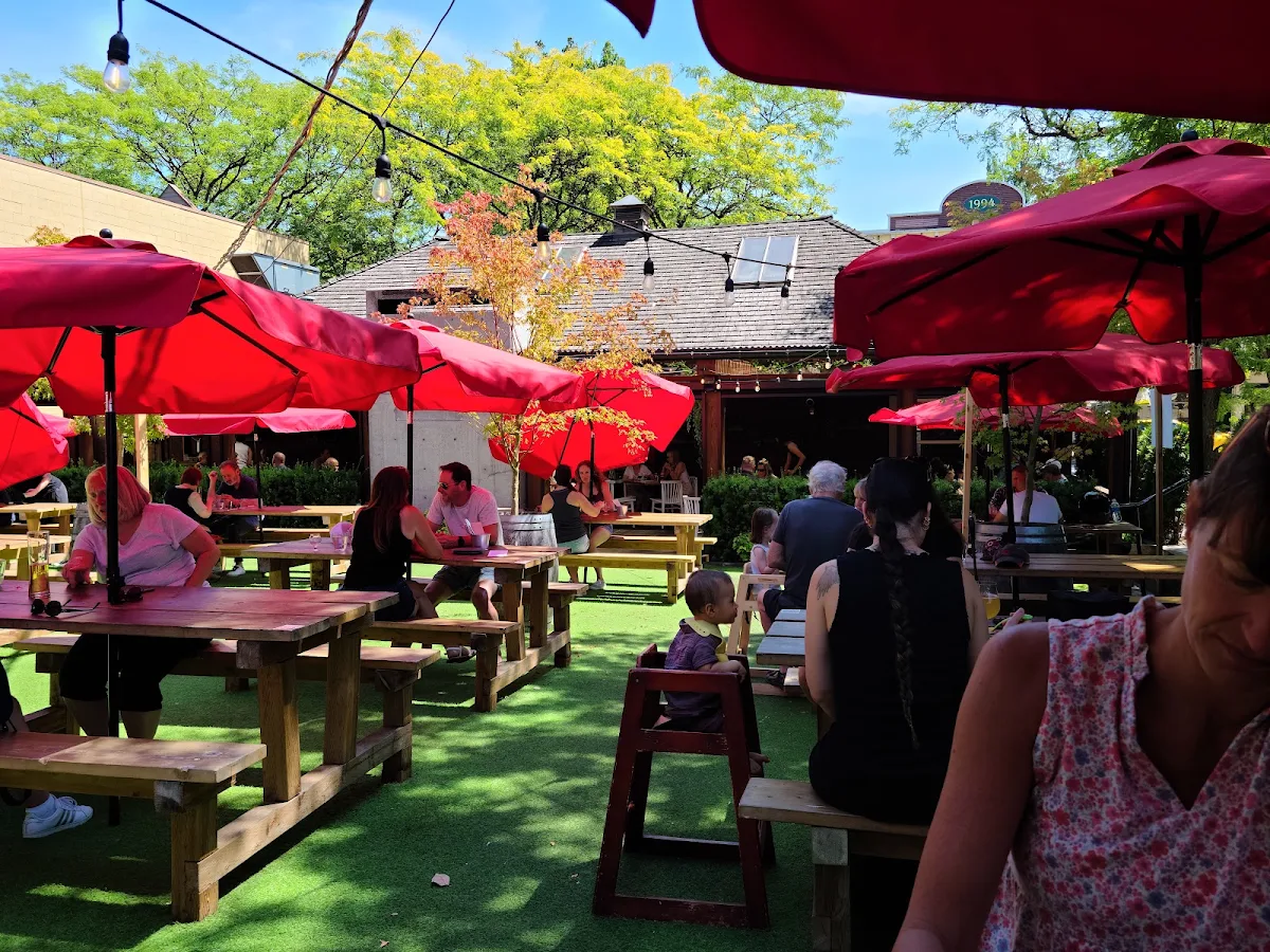 Vibe, Trading Post Eatery