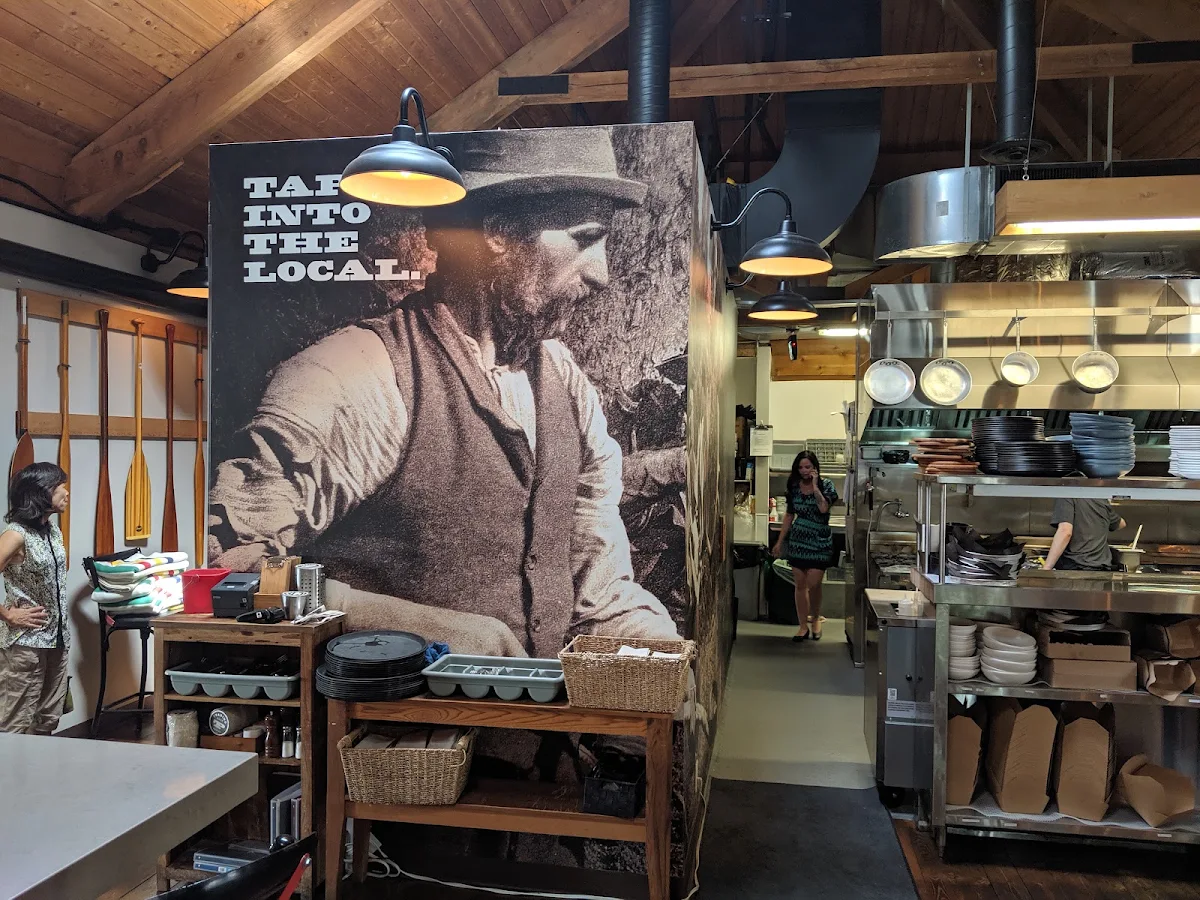 Vibe, Trading Post Eatery