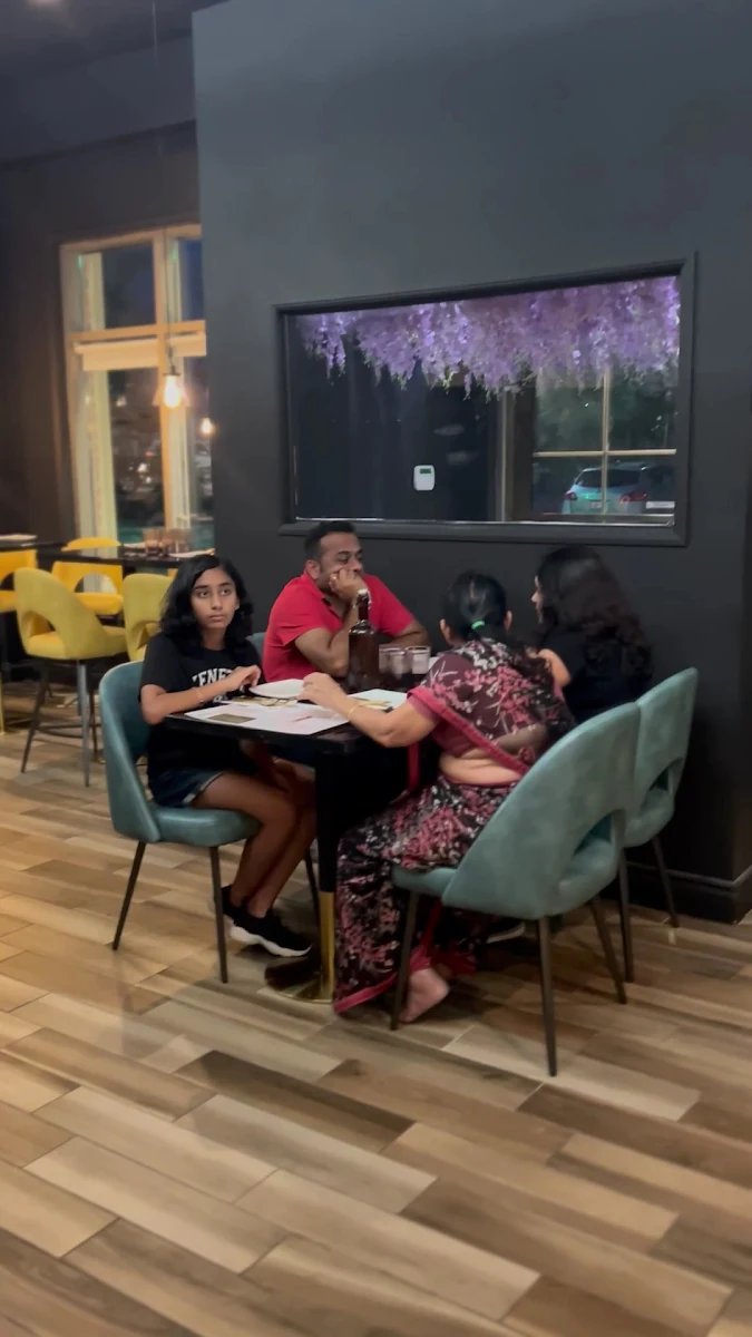 Vibe, Atrangi - Pure Vegetarian Indian Cuisine