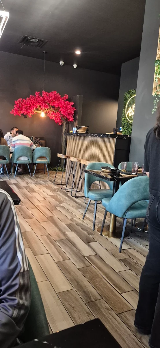 Vibe, Atrangi - Pure Vegetarian Indian Cuisine