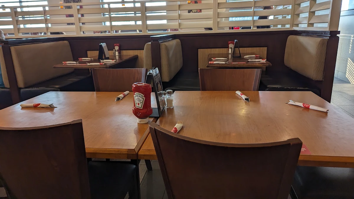 Vibe, Swiss Chalet