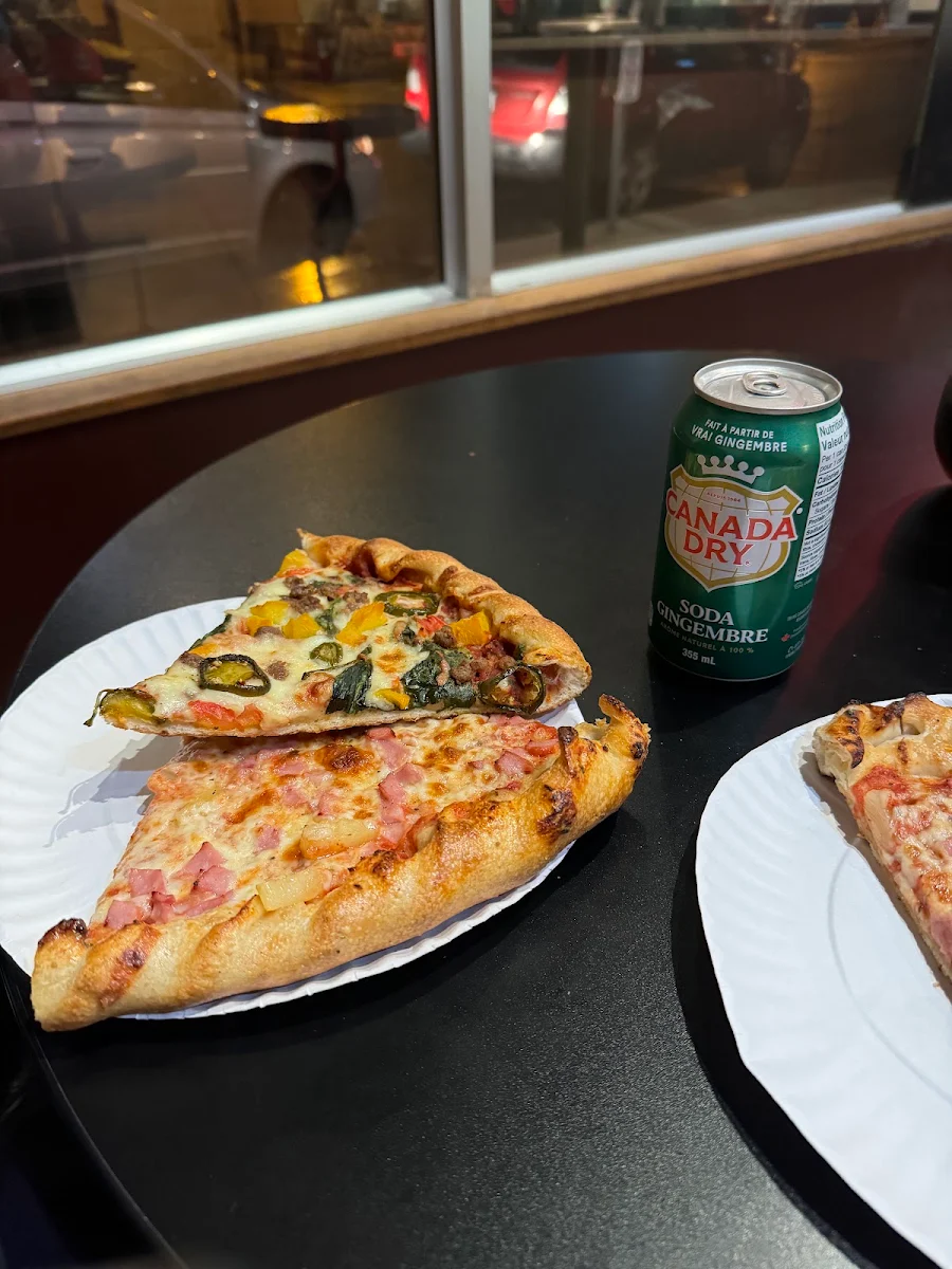 Food & drink, Thor's Pizzeria