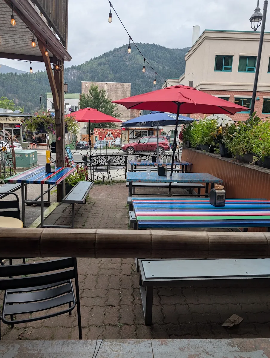 Vibe, Thor's Pizzeria