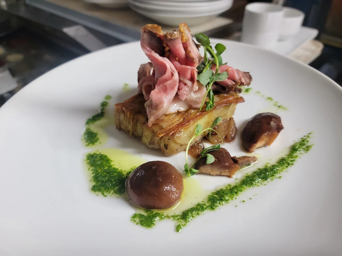 Food & drink, Forest Bistro & Lounge
