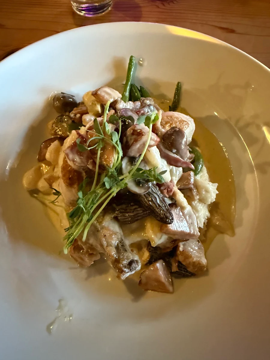 Food & drink, Forest Bistro & Lounge