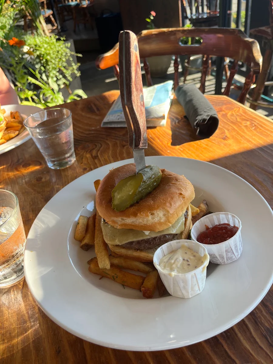 Food & drink, Forest Bistro & Lounge