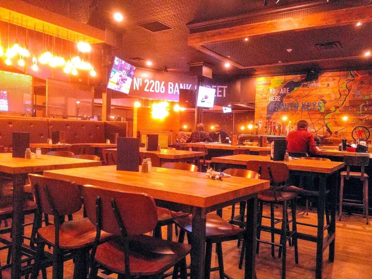 Vibe, Kelseys Original Roadhouse