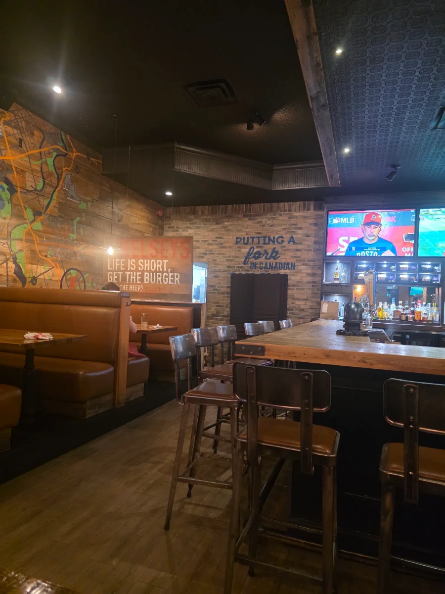 Vibe, Kelseys Original Roadhouse