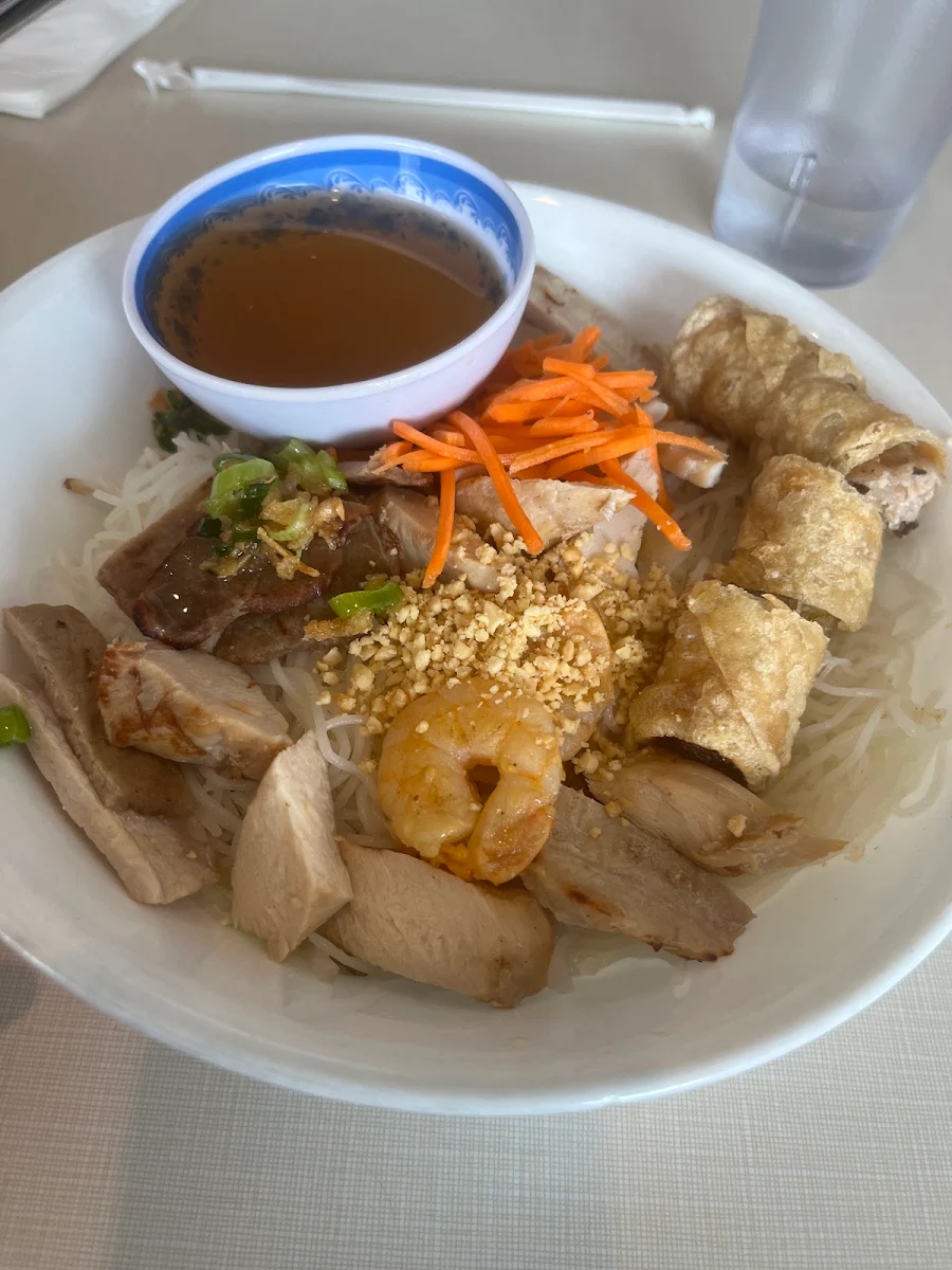 Food & drink, Vu's Garden