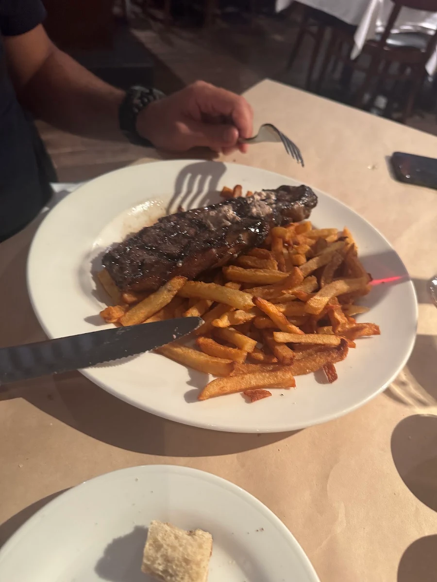 Food & drink, Brownes Bistro