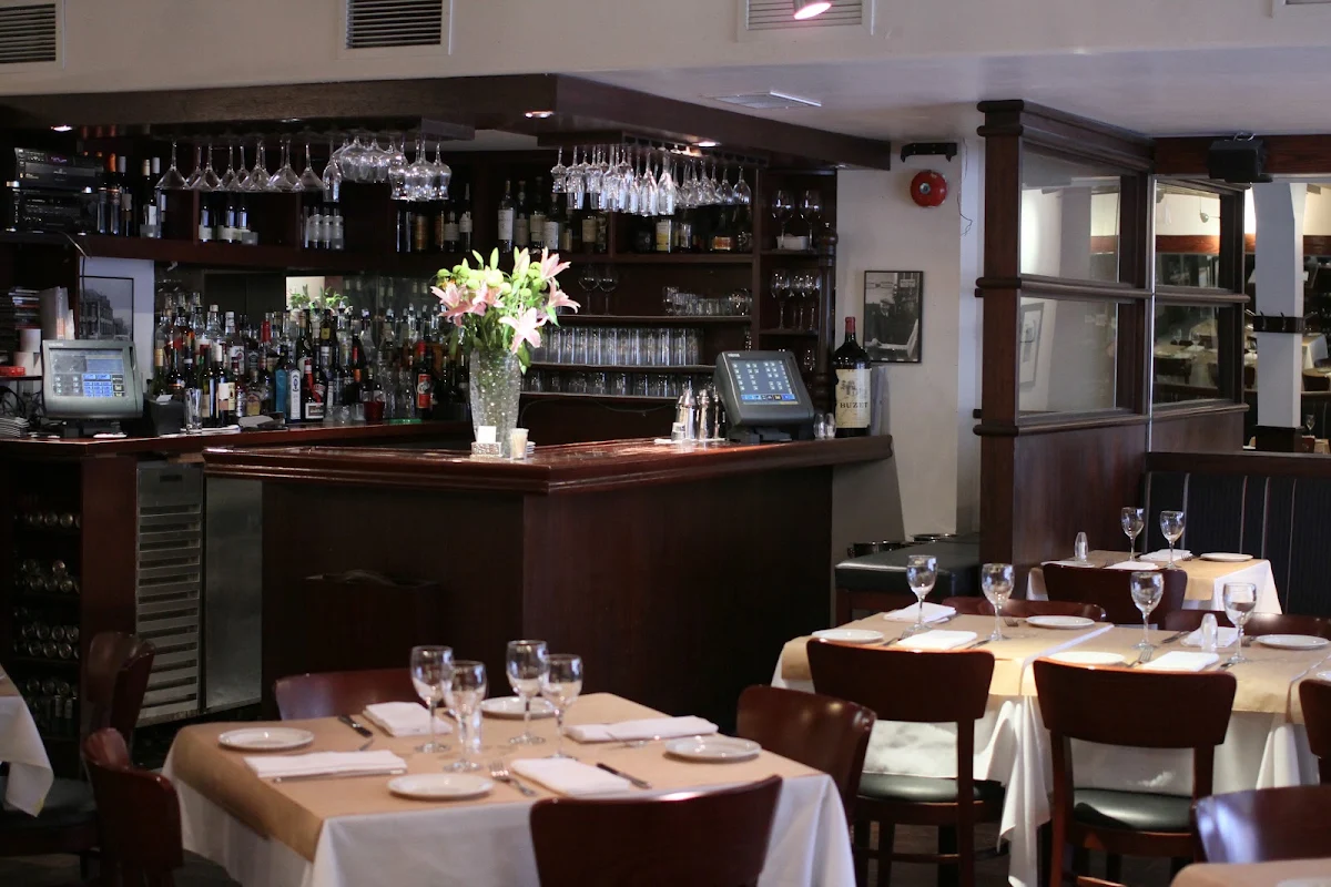 Vibe, Brownes Bistro