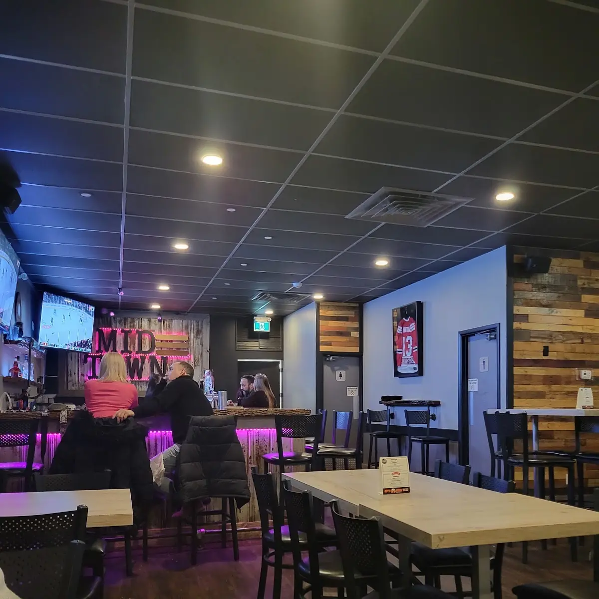 Vibe, Midtown | Tap & Grill