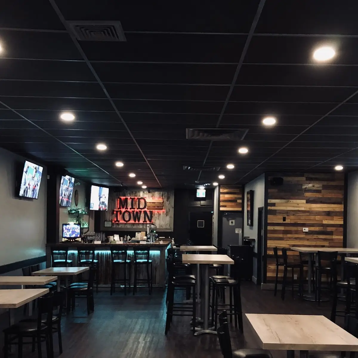 Vibe, Midtown | Tap & Grill