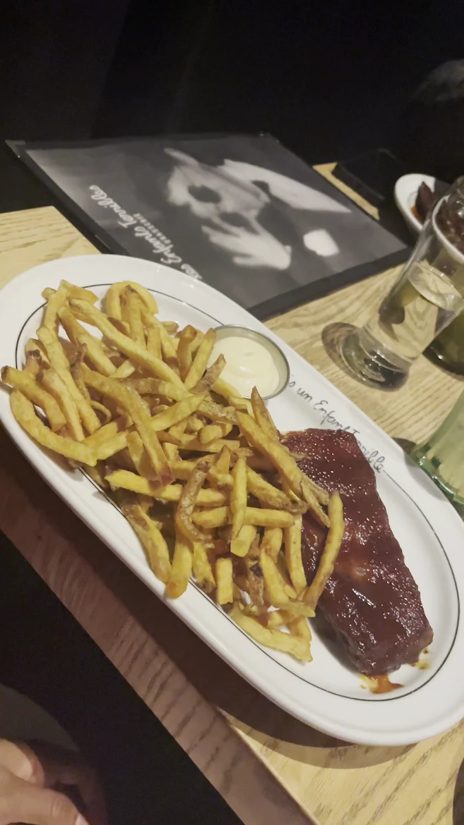 Food & drink, Les Enfants Terribles — Laval