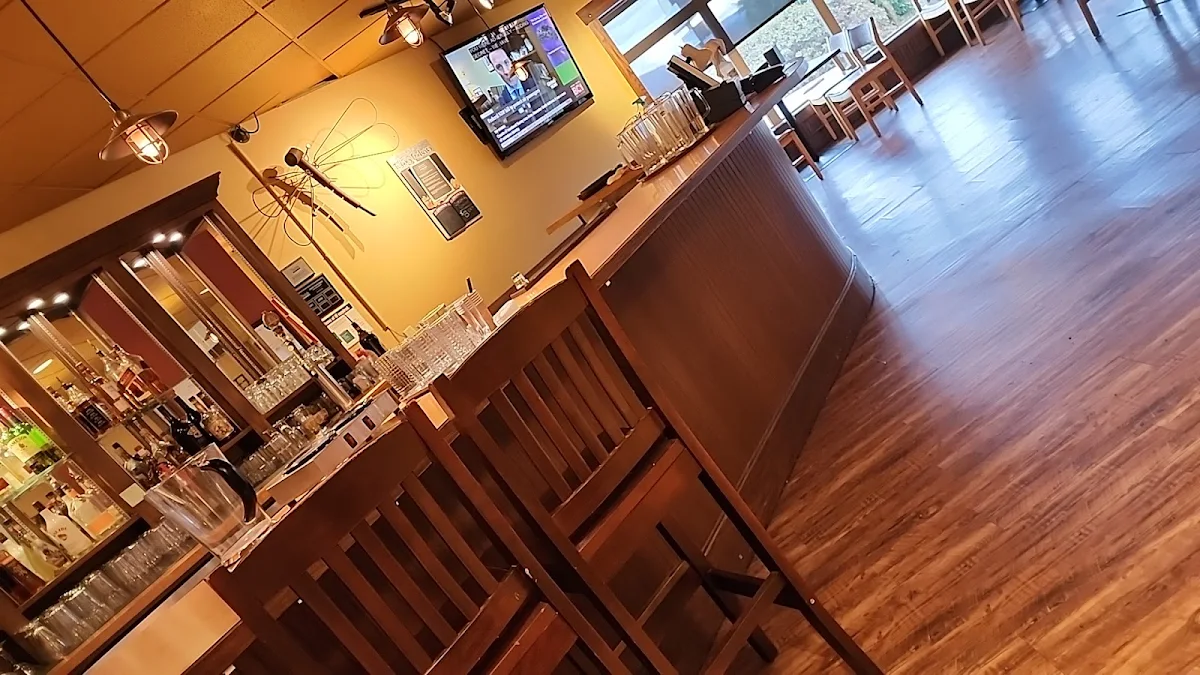 Vibe, Ricky's All Day Grill - Nanaimo South-In the Days Inn