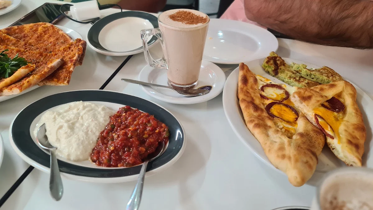 Food & drink, Romies Kebab's