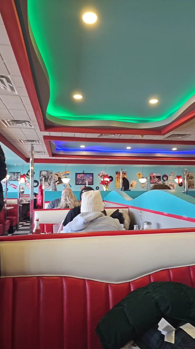 Vibe, Stella’s Diner