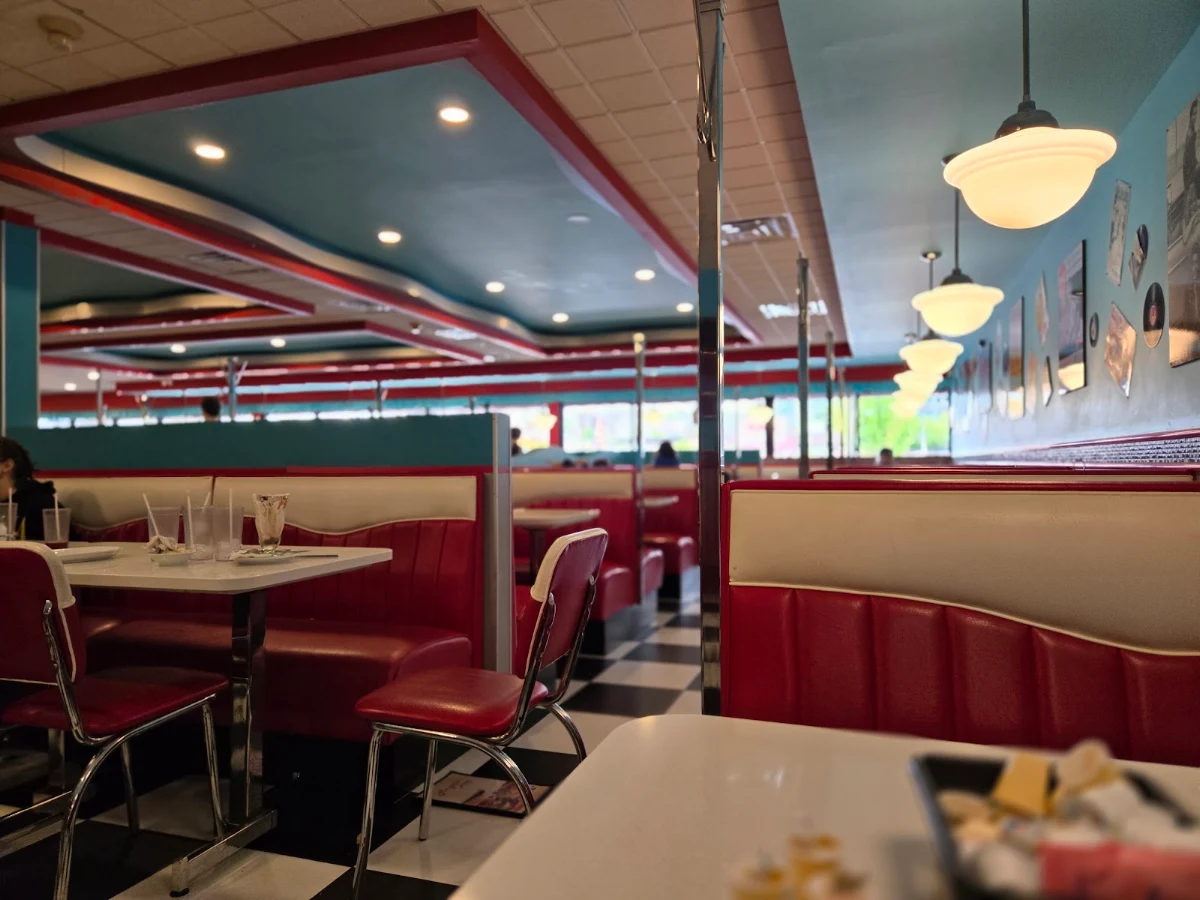 Vibe, Stella’s Diner