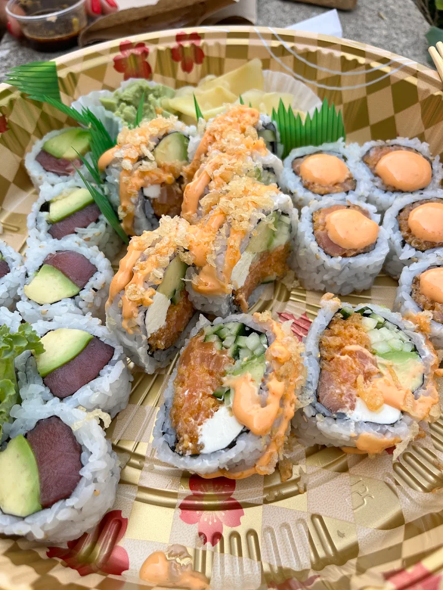 Food & drink, Dani sushi