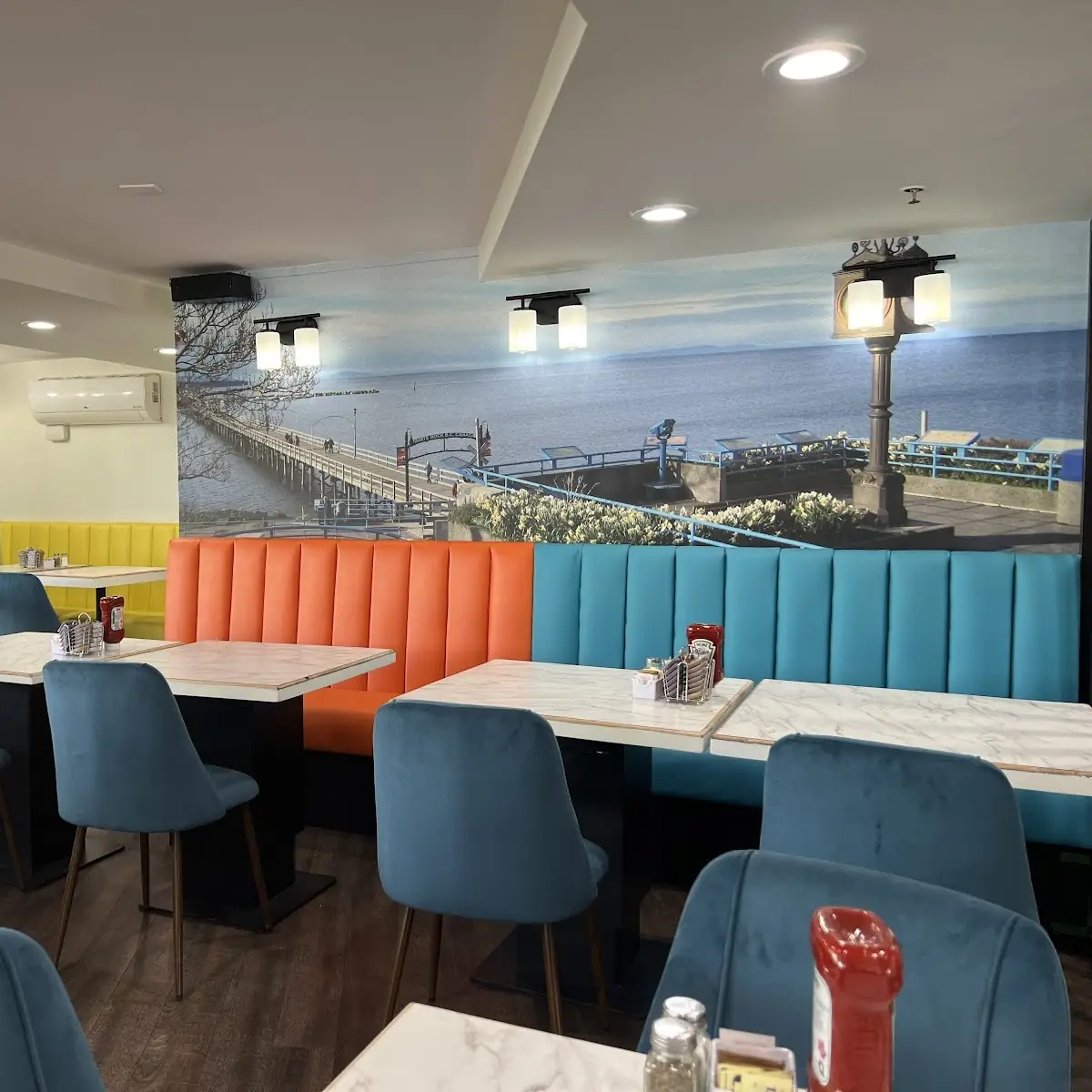 Vibe, The Morrison Café+Kitchen+Bar