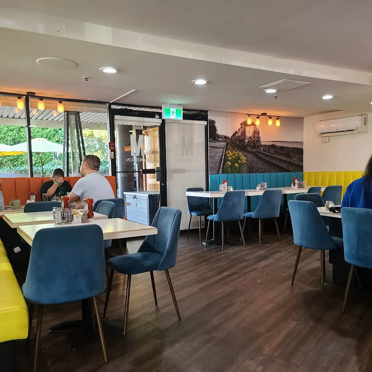 Vibe, The Morrison Café+Kitchen+Bar
