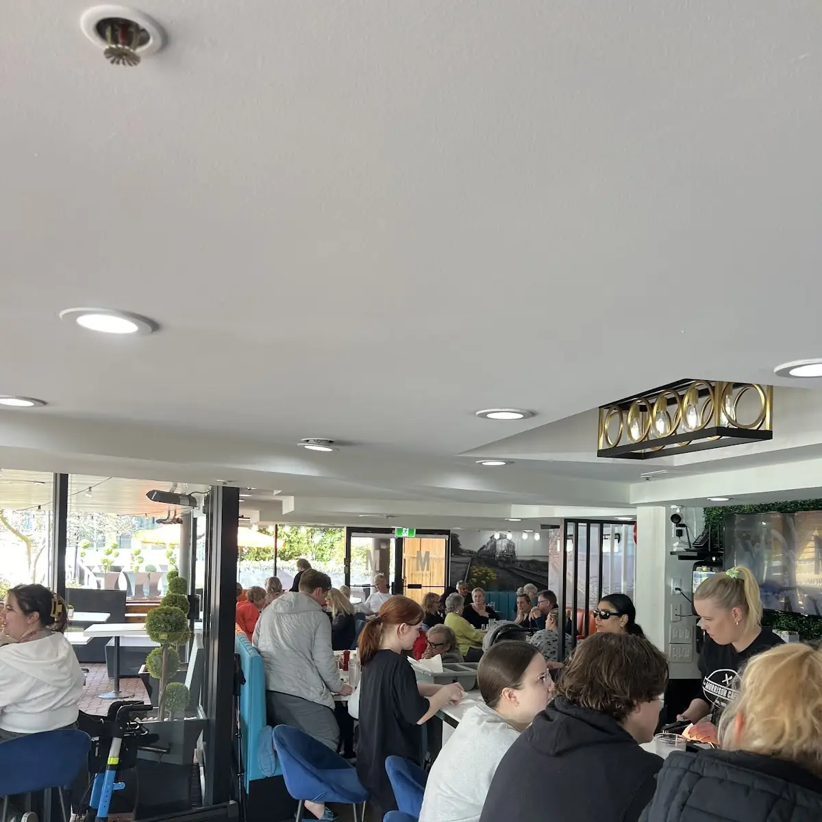 Vibe, The Morrison Café+Kitchen+Bar