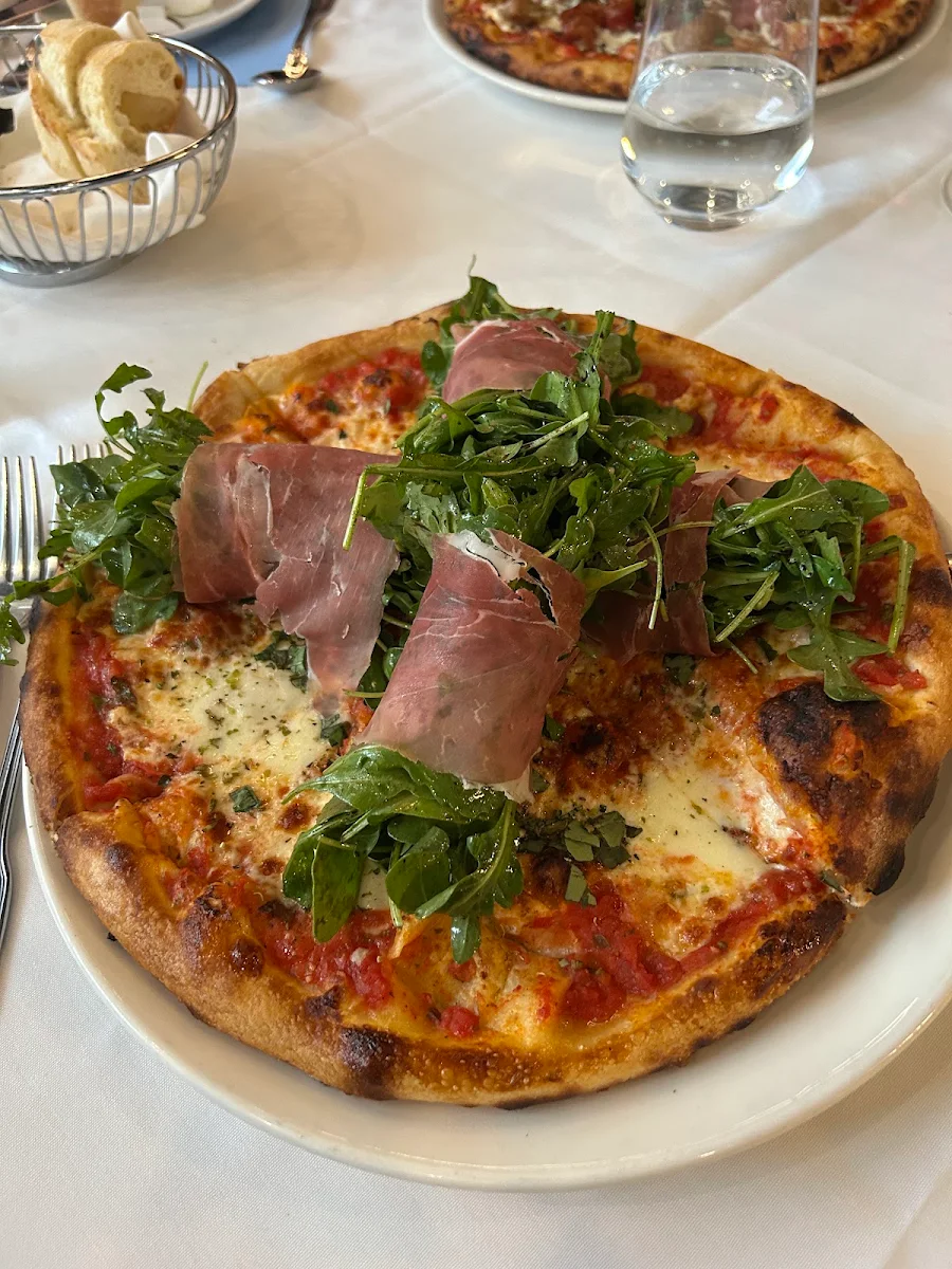 Food & drink, Bravi