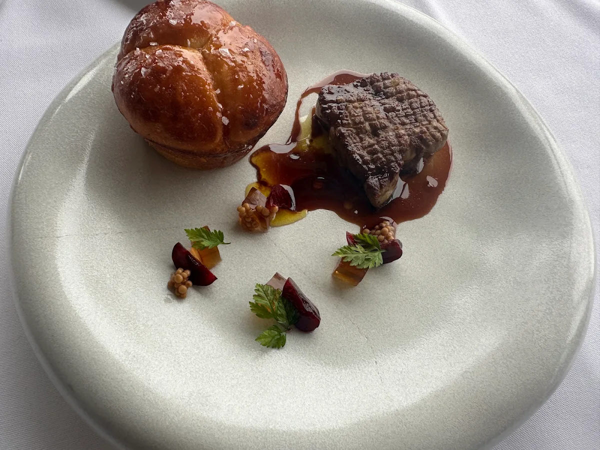 Food & drink, Five Sails Restaurant