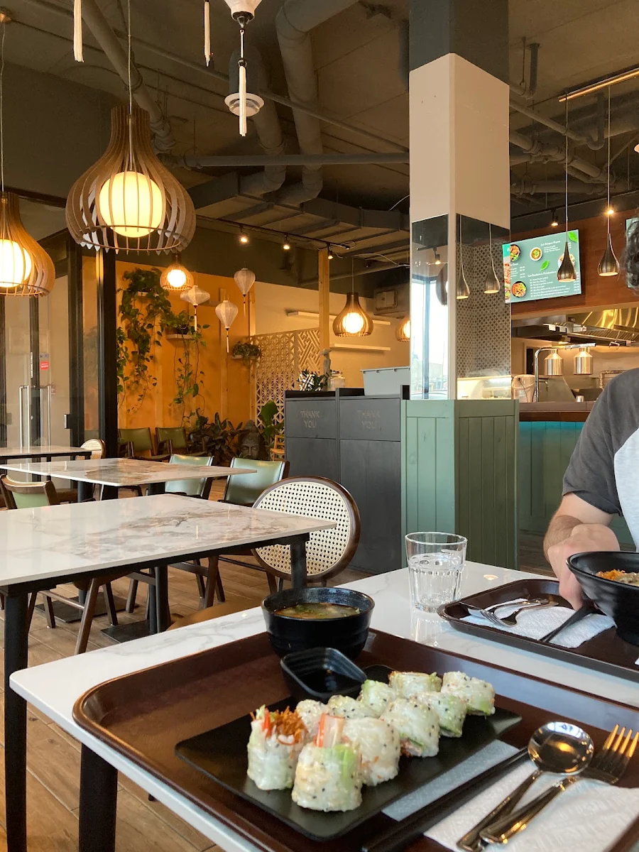 Food & drink, Restaurant Ozen