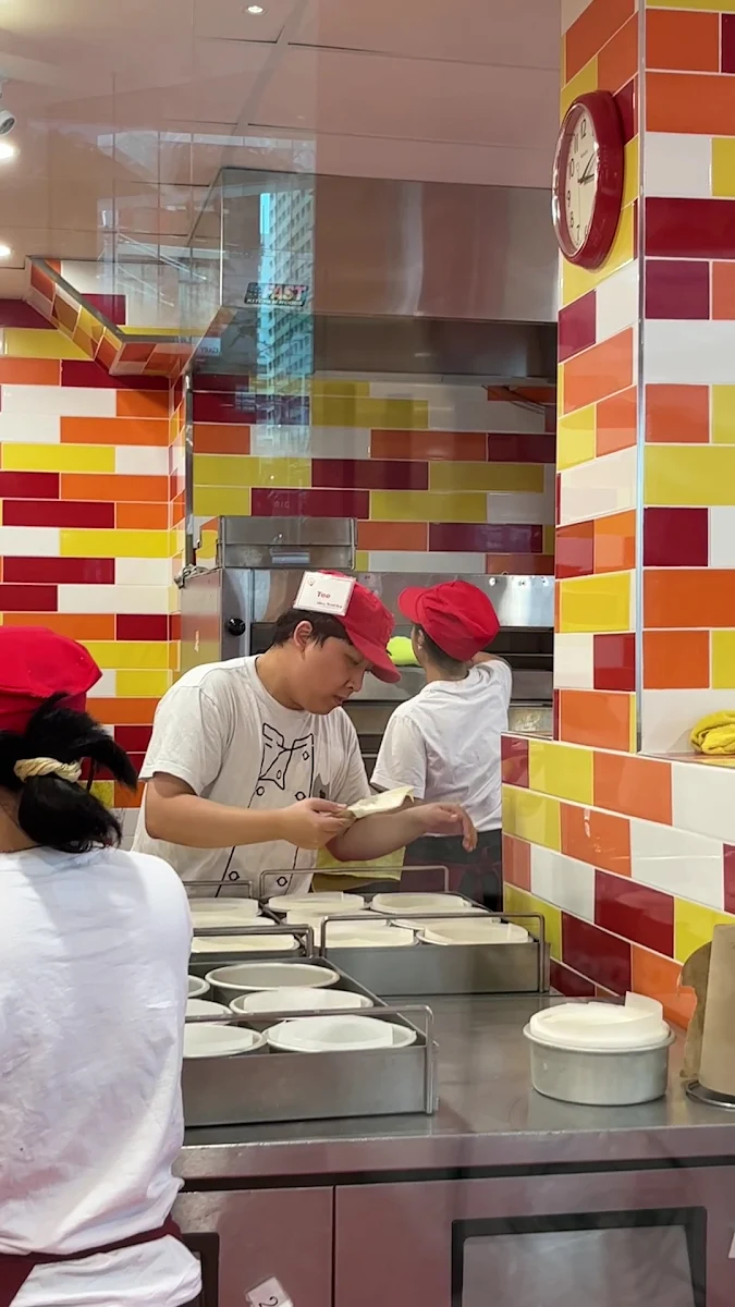 Vibe, Uncle Tetsu's Japanese Cheesecake at Bay & Dundas