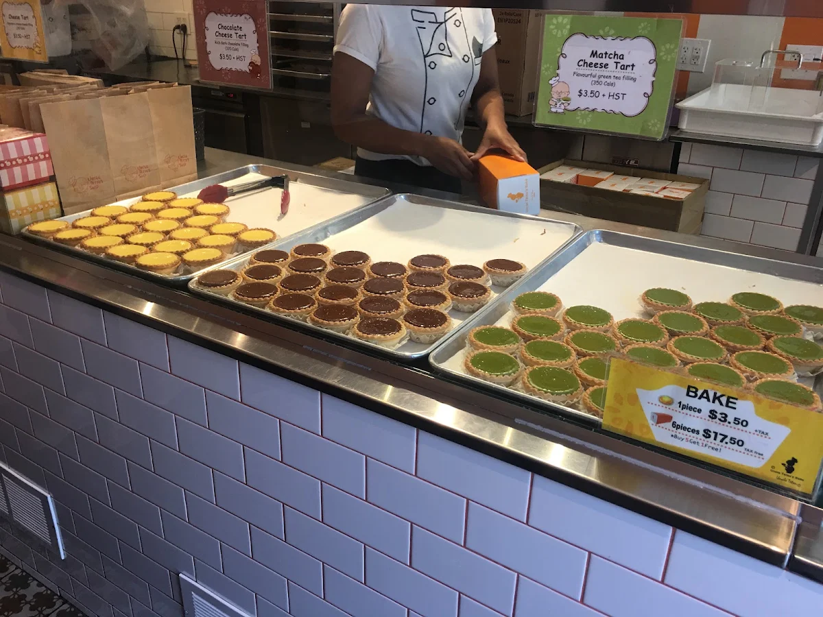 Vibe, Uncle Tetsu's Japanese Cheesecake at Bay & Dundas