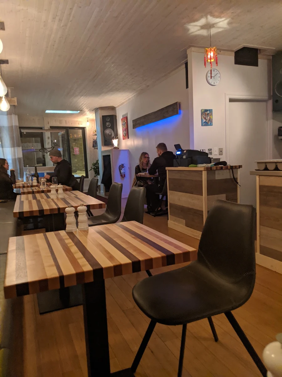 Vibe, Restaurant Narval
