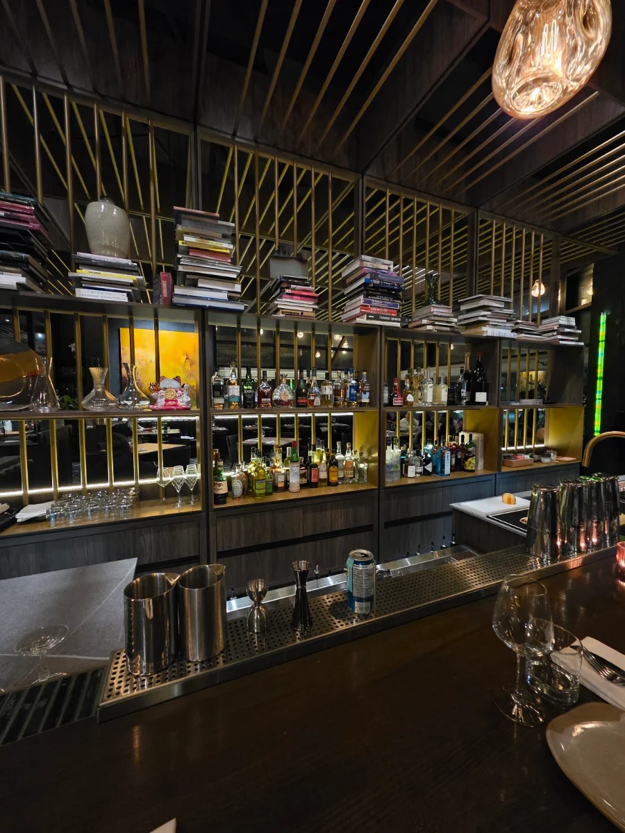 Vibe, Restaurant Sekoya