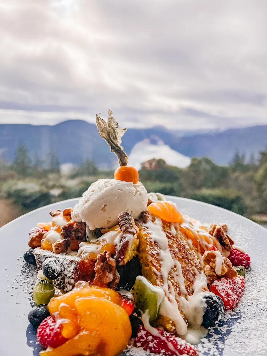 Food & drink, Alpina Restaurant at Villa Eyrie Resort