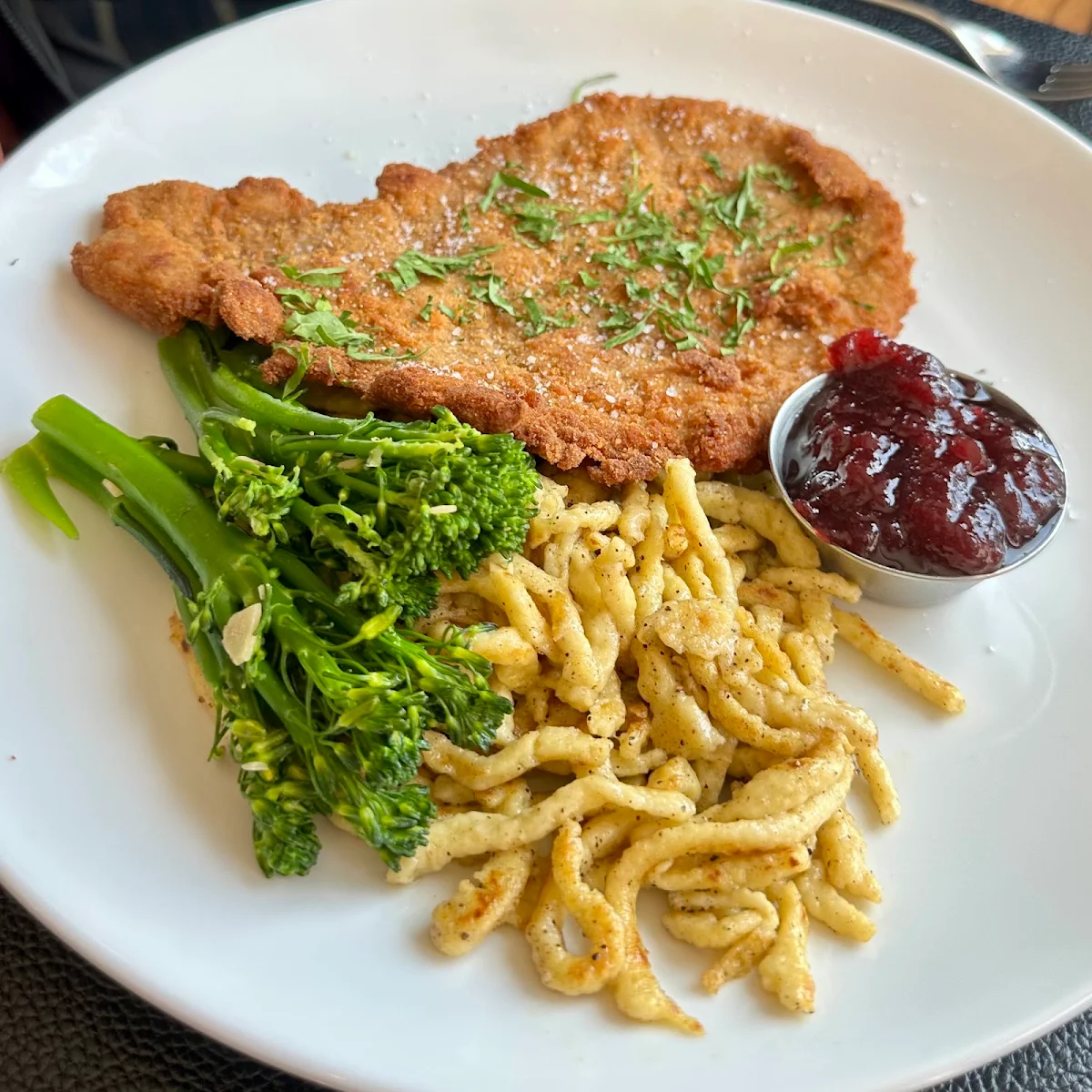 Food & drink, Alpina Restaurant at Villa Eyrie Resort
