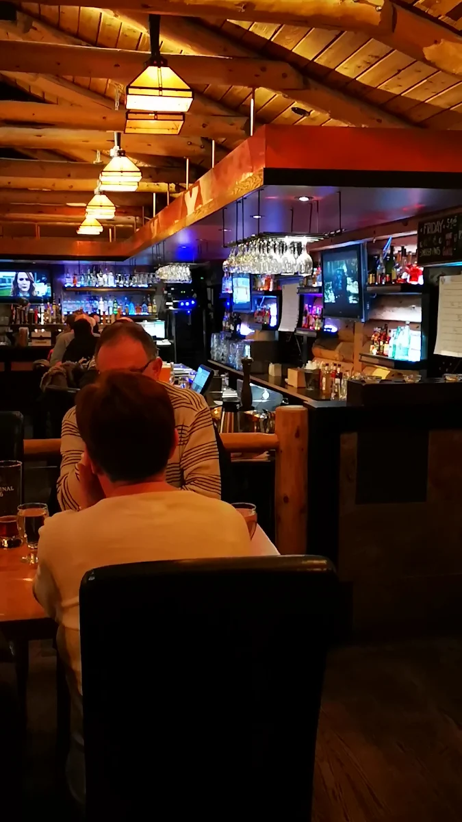 Vibe, The Wood Restaurant & Lounge
