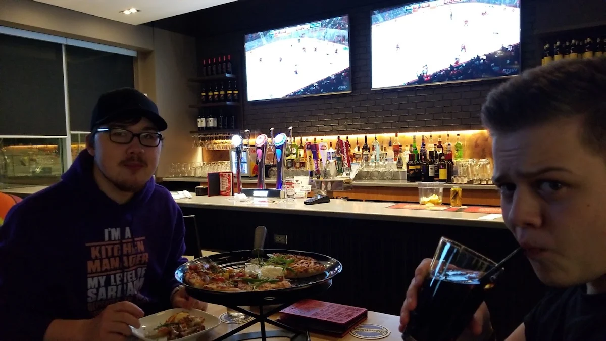 Vibe, Boston Pizza