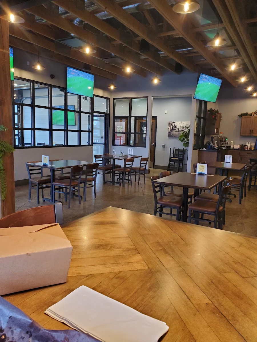 Vibe, Twigg's Bar & Grill