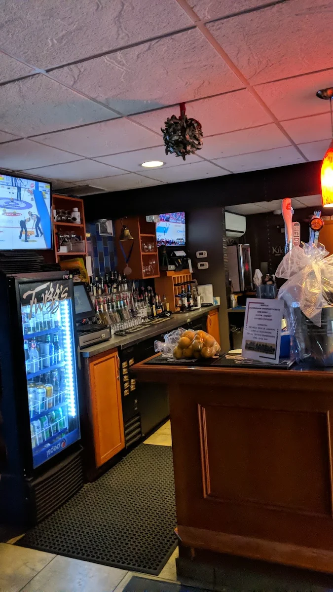 Vibe, Twigg's Bar & Grill