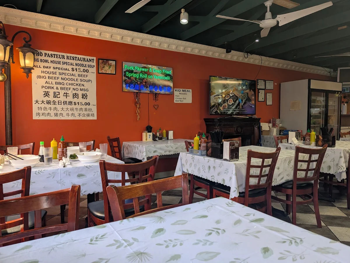 Vibe, Phở Pasteur Restaurant