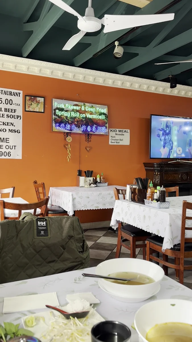 Vibe, Phở Pasteur Restaurant