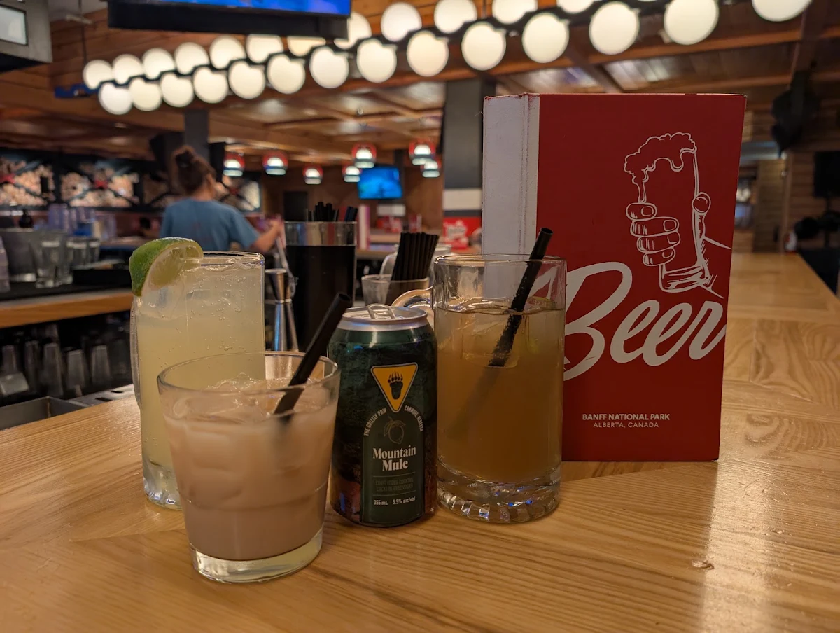 Food & drink, High Rollers Pizza & Bowling