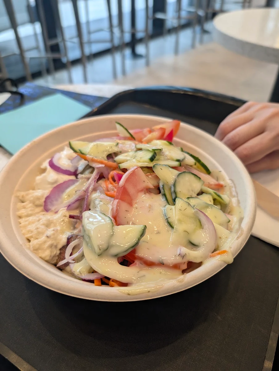 Food & drink, me va me Eat Mediterranean