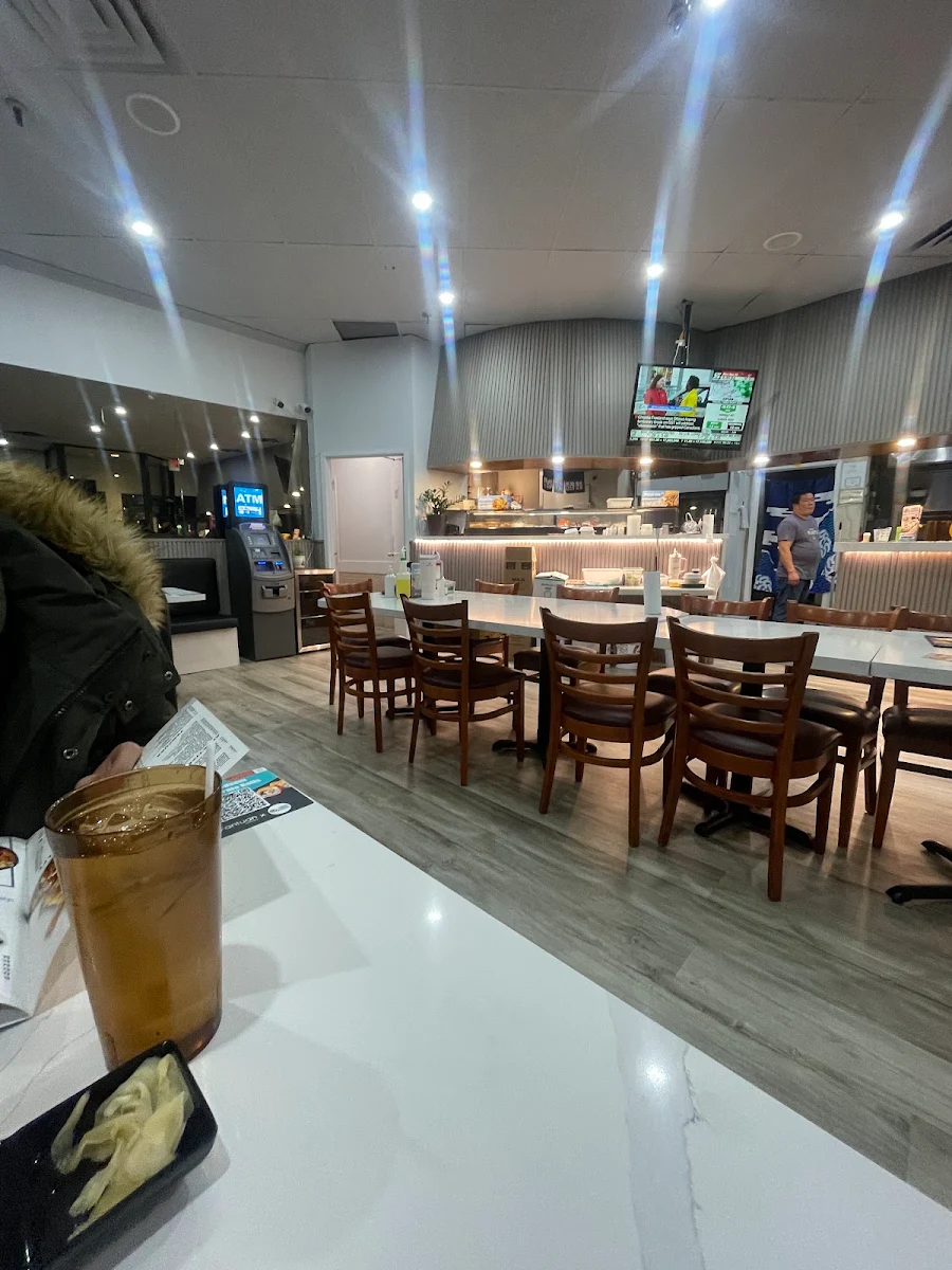 Vibe, H&D Sushi Japanese Restaurant