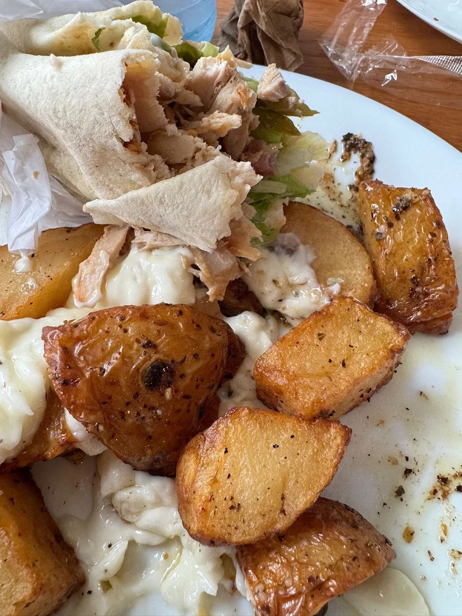 Food & drink, Moe's Shawarma