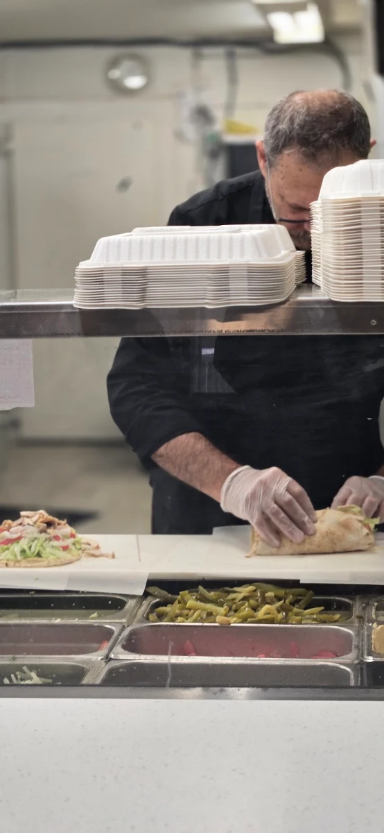 Vibe, Moe's Shawarma