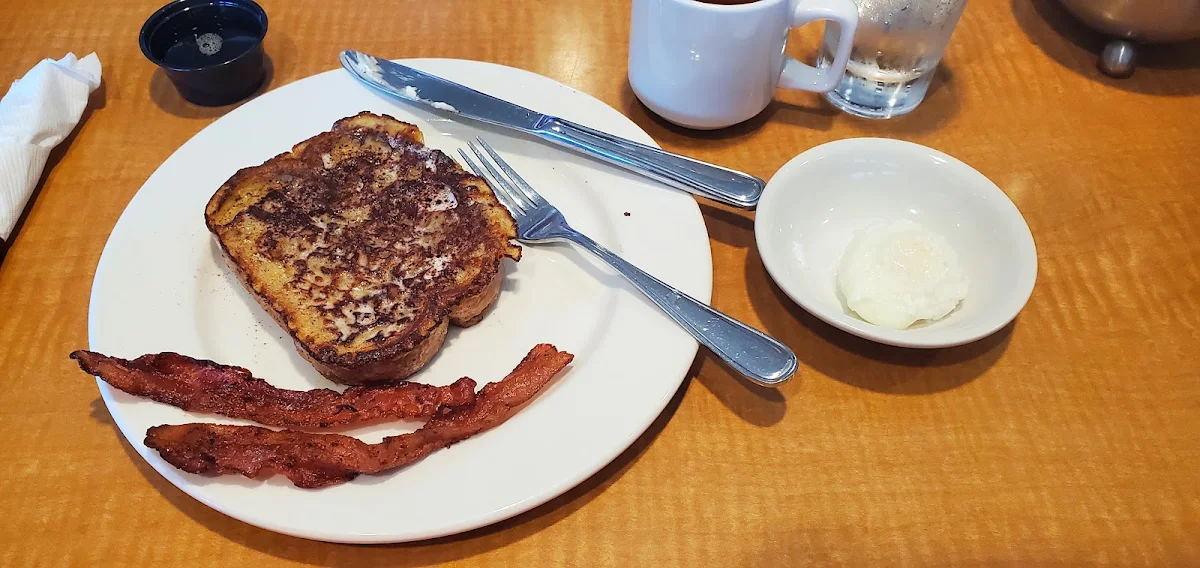 Food & drink, Smitty's Restaurant & Lounge - Stettler