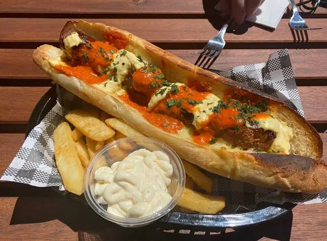 Food & drink, Myrtleford Hotel