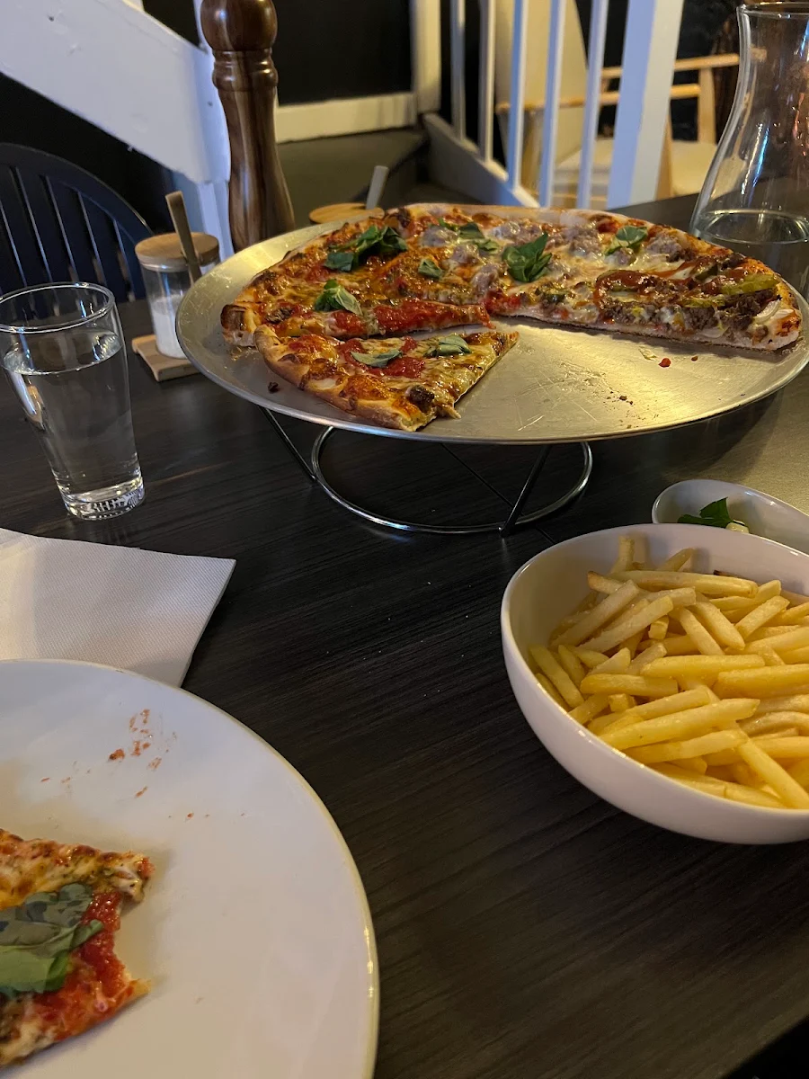 Food & drink, Pezzetinos Pizza & Pasta